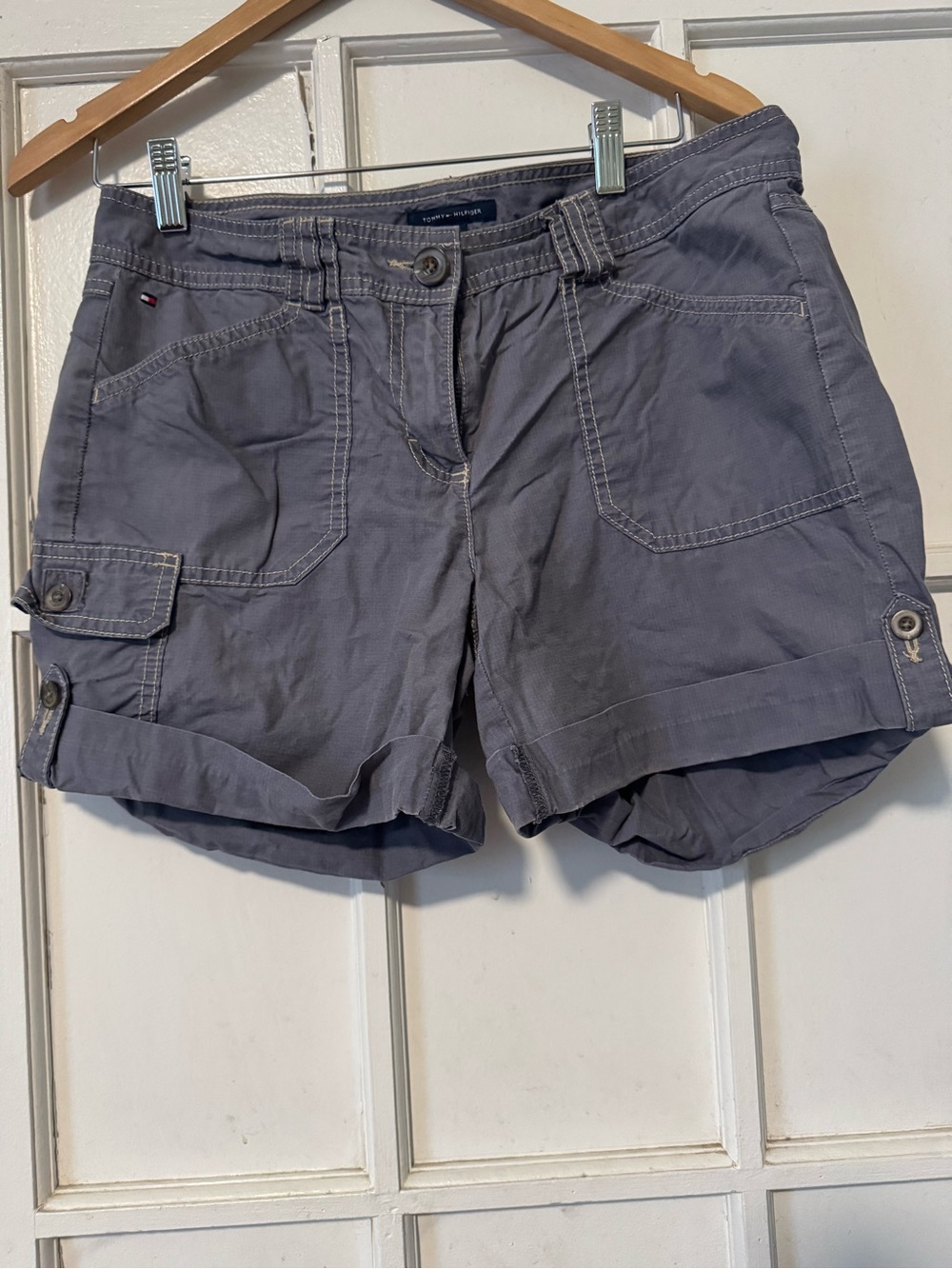 Tommy Hilfiger Women’s Slate Gray Roll-Cuff Cargo Shorts
